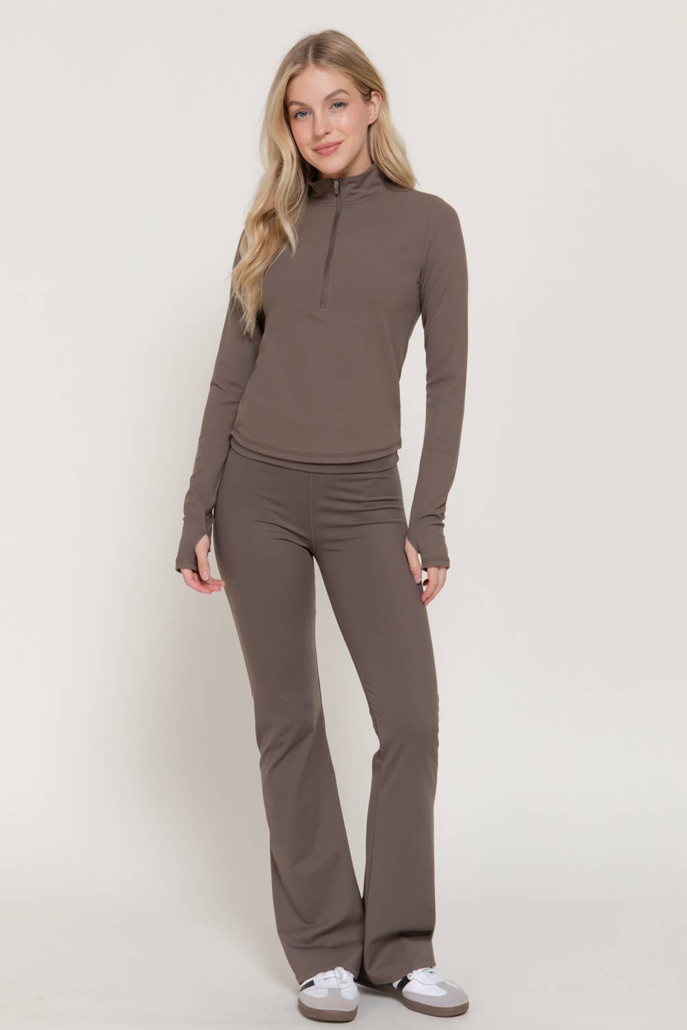 Long Sleeve Thumbhole Detail Zippered Mock Neck Workout Top